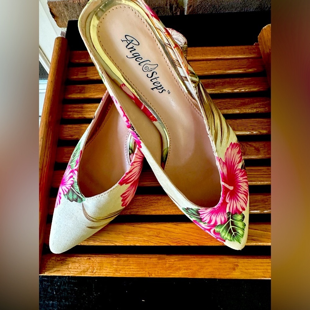 Angel Steps floral slip-on shoes - Picture 1 of 11
